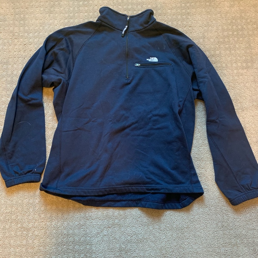 Men’s navy north face half zip. Size large